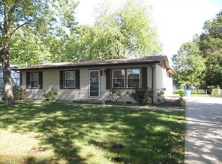 618 Meyer St, Lebanon, IL 62254