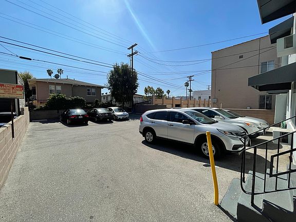 3rd image of 204 E Lomita Ave #7