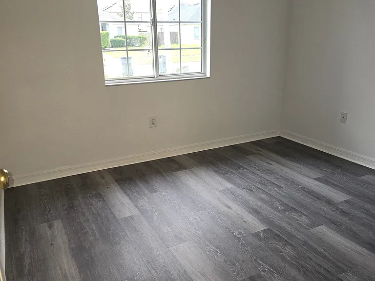 11010 Whitecap Dr — Photo 6