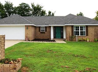 302 Mallard Dr, Muldrow, OK 74948