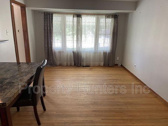 3rd image of 1257 Harrison Ave