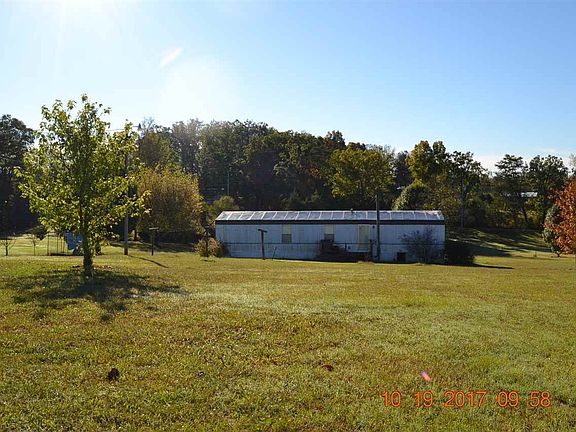 3rd image of 220 Sterling Dr