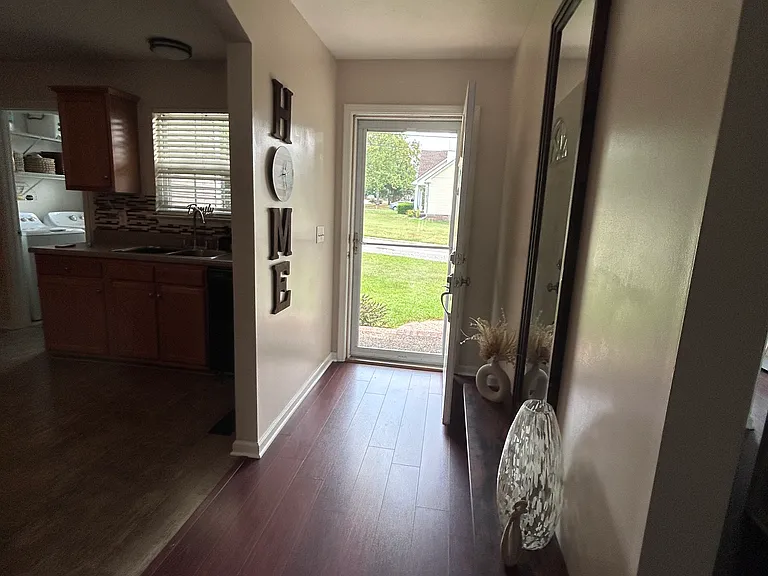 1030 Woodland Dr — Photo 7