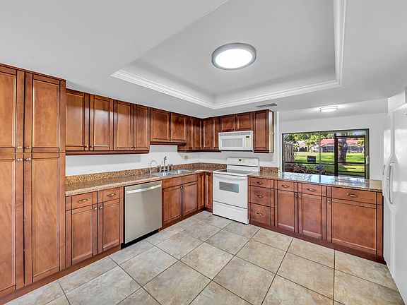 4th image of 2015 Woodlands Way #2015