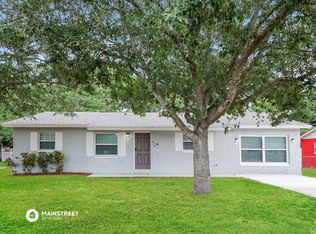 820 Vincent Dr, Mount Dora, FL 32757
