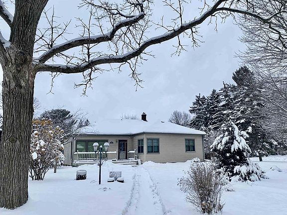 5th image of 703 GREENBRIAR AVENUE