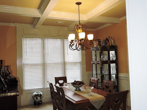 4th image of 799 Verbena Way