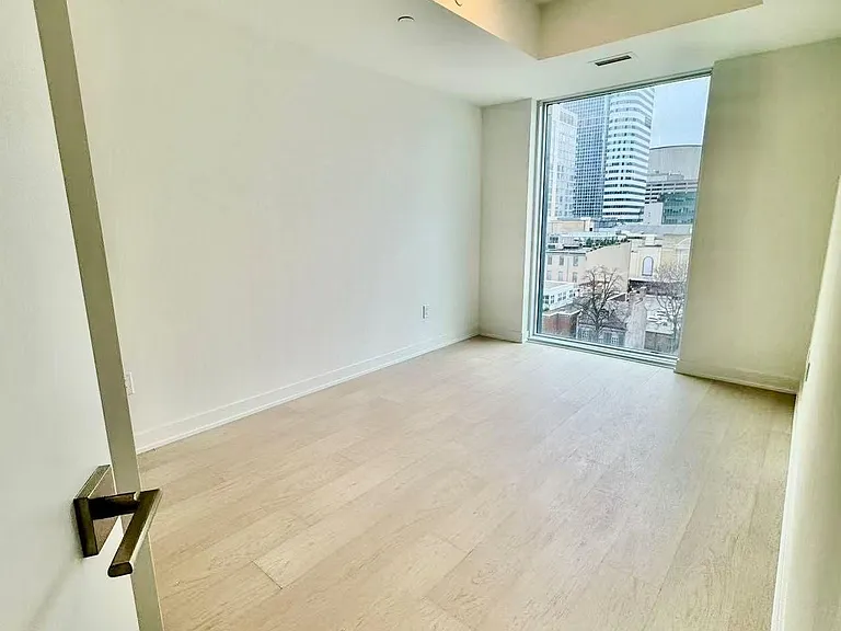 252 Church St #818 — Photo 3