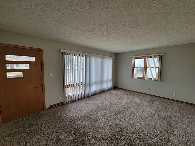 2023 Valley Park Dr — Photo 18