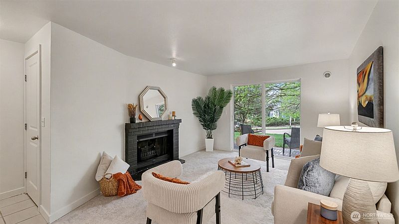 2nd image of 14210 NE 181st Place #M102