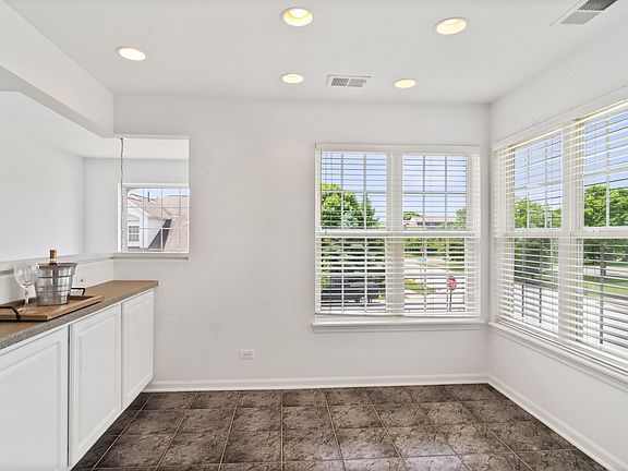 5th image of 2091 Avalon Ct
