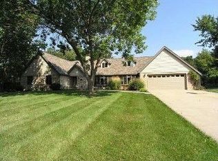 2405 Riivendell Dr, New Lenox, IL 60451