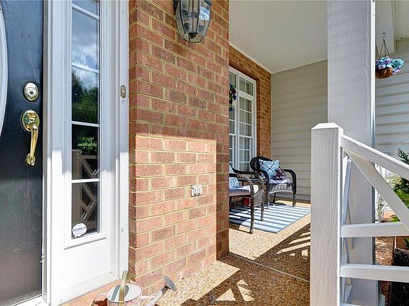 4th image of 6241 N Mayfair Cir