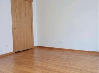 2442 E 75th St #2M, Chicago, IL 60649