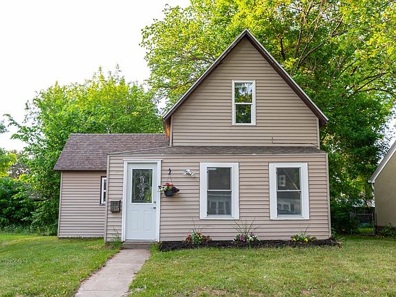 2nd image of 815 Fir St