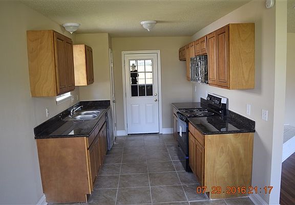 4th image of 501 Mount Vernon Dr