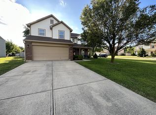 1922 Oakbrooke Dr, Avon, IN 46123
