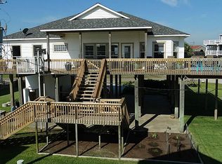 12934 Buccaneer Pkwy, Freeport, TX 77541