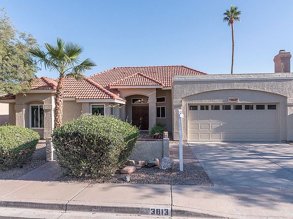 3rd image of 3813 E Cathedral Rock Dr