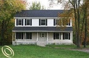 5th image of 44950 Paris Dr