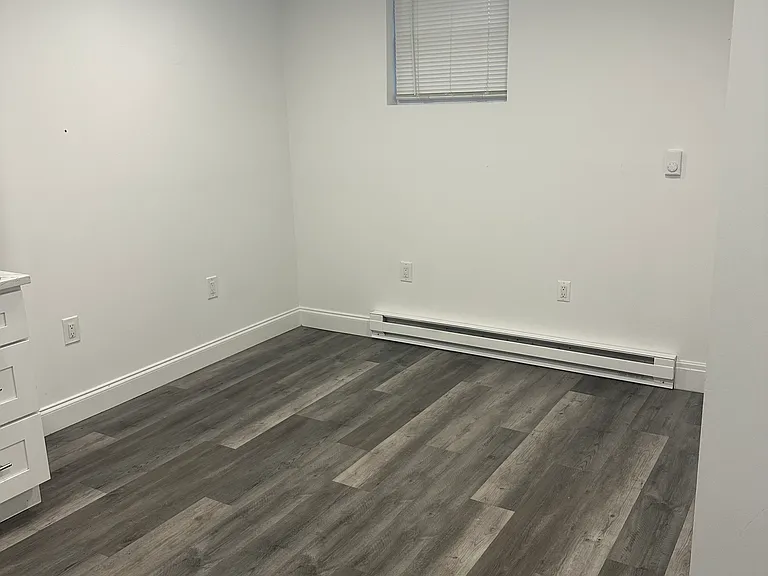 52 Lincoln Ave #1B — Photo 10