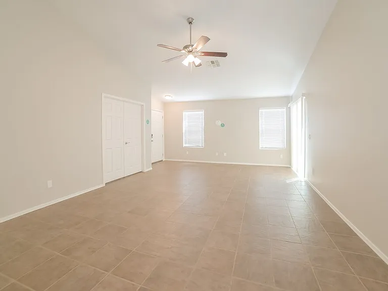 12557 W Mandalay Ln — Photo 5