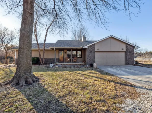 9377 SW Pine Rd, Andover, KS 67002