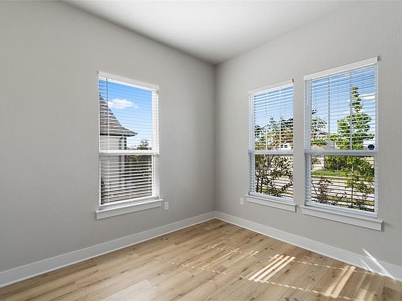 5th image of 16508 Summery St