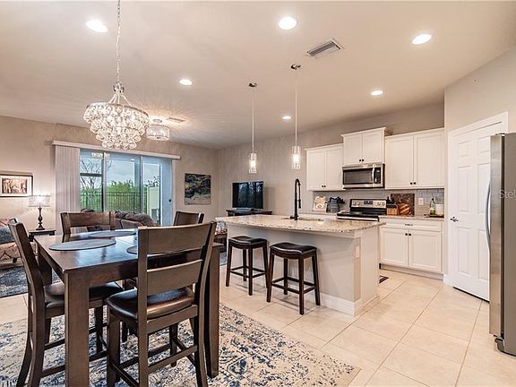 3rd image of 9123 Hillcroft Dr