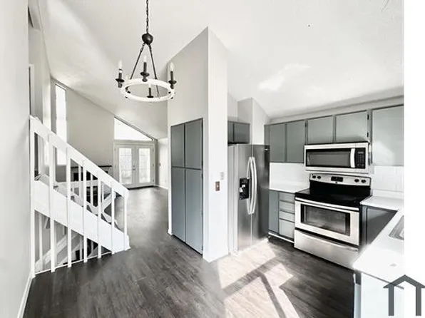10107 E Peakview Ave, Englewood, CO 80111