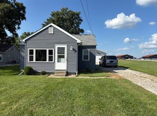6670 E Firehouse Rd, Decatur, IL 62521