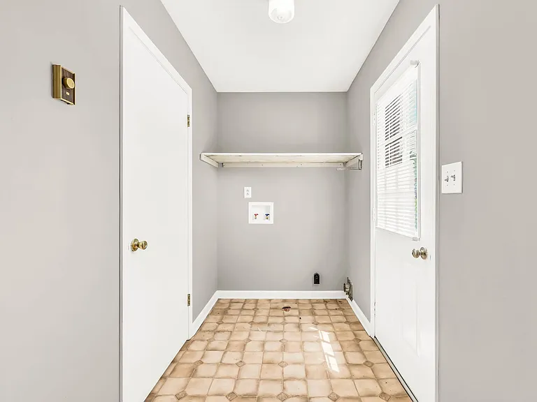 3104 Spring Creek Ct — Photo 12