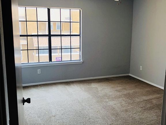 4th image of 2104 Remington St #12A