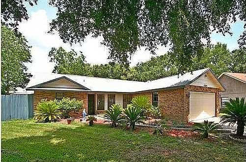 Charming 3 Bedroom Home on Over 1/3 Acre Lot