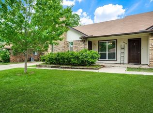 2917 Penny Ln, Euless, TX 76039