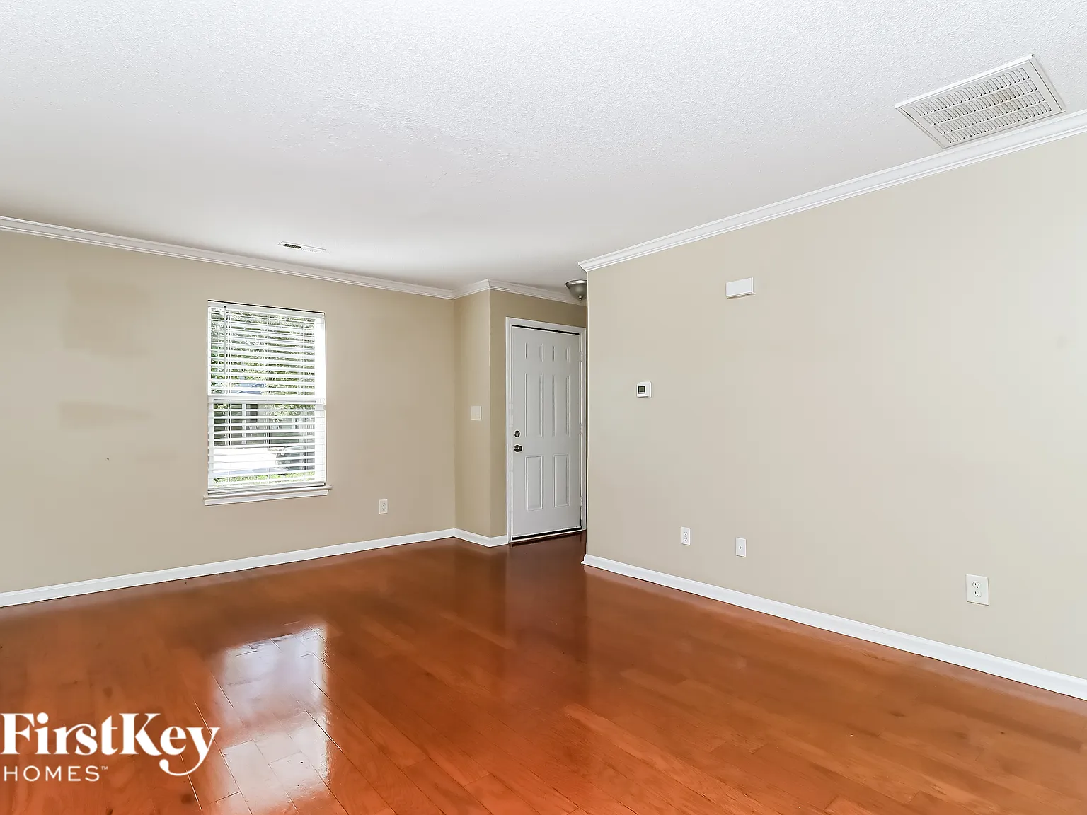 3 bed, 2.5 bath, 1338 sqft, $2,140 — Photo 4