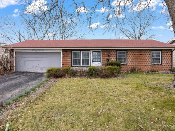 6954 Chestnut St, Hanover Park, IL 60133