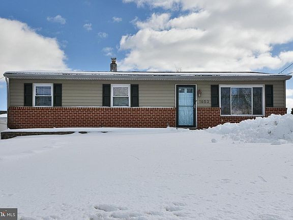 2nd image of 1653 Fitzwatertown Rd