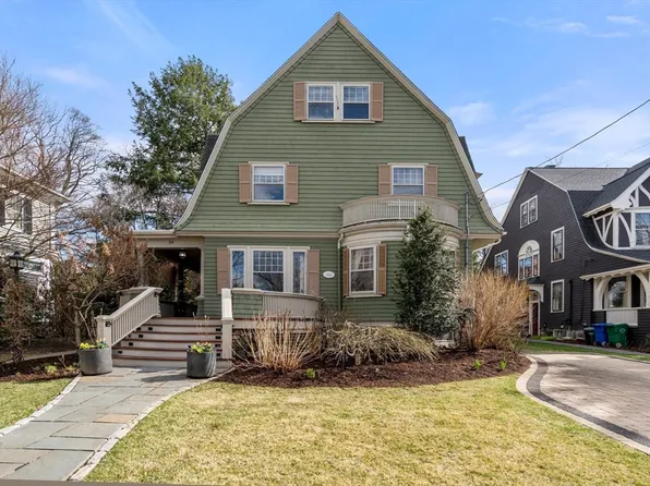 34 Foster St, Newton, MA 02460