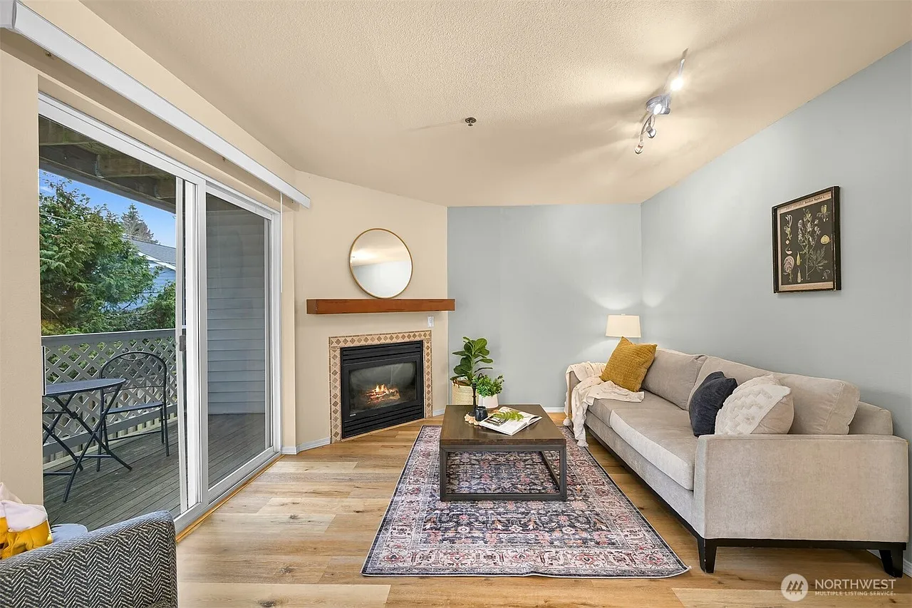 2 bed, 1.5 bath, 791 sqft, $1,800 — Photo 4