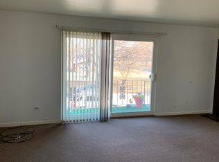 3335 147th Pl APT 2E, Midlothian, IL 60445