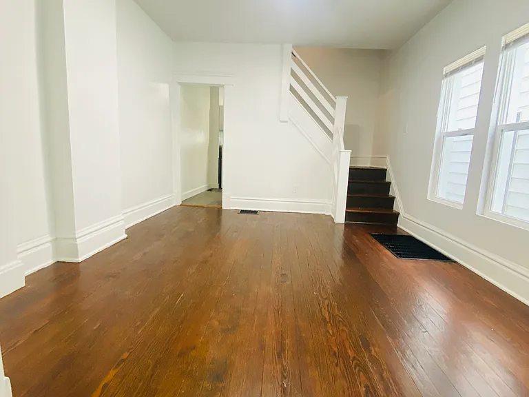 124 N Princeton Ave — Photo 26