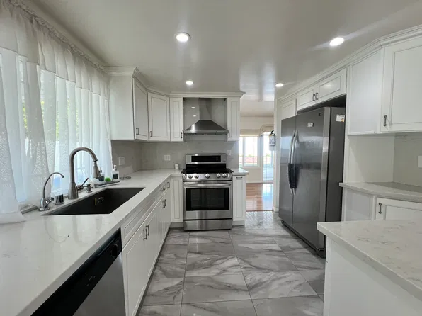 3587 Sweetwood St, Simi Valley, CA 93063