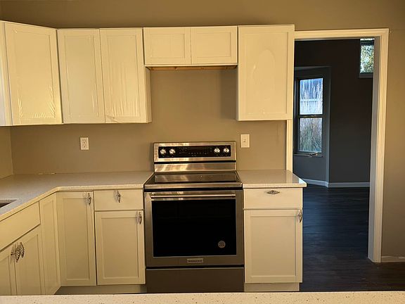 4th image of 5046 Birchwood Farms Dr