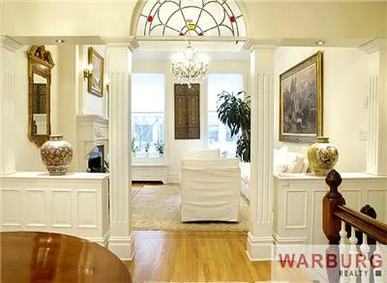 Rented by Warburg | media 23