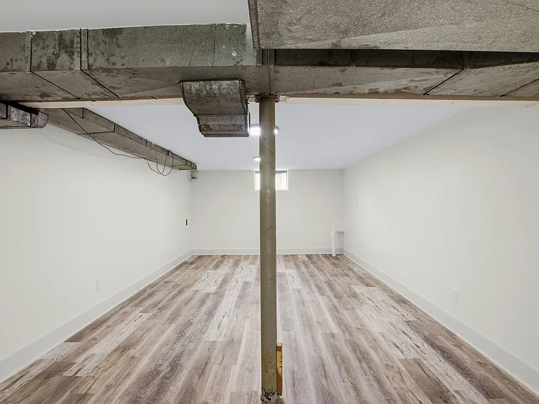 3908 Plymouth Rd — Photo 30