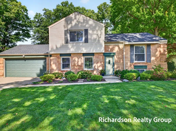 15937 Obrien Ct, Grand Haven, MI 49417