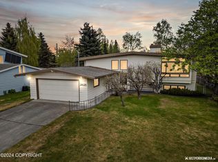 2625 Arlington Dr, Anchorage, AK 99517