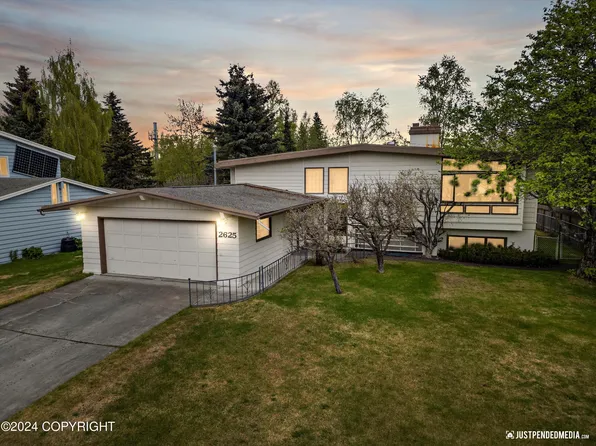 2625 Arlington Dr, Anchorage, AK 99517