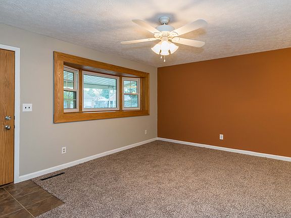 5th image of 2237 Newgate Ave